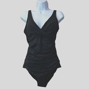 Sea Level Eco Essentials Twist Front Ruched One Pcs Swimsuit Black Women 8 NWOT